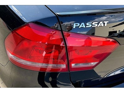 2013 Volkswagen Passat 2.5L Wolfsburg Edition