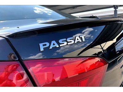 2013 Volkswagen Passat 2.5L Wolfsburg Edition