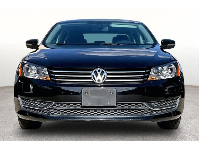 2013 Volkswagen Passat 2.5L Wolfsburg Edition