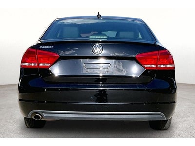 2013 Volkswagen Passat 2.5L Wolfsburg Edition