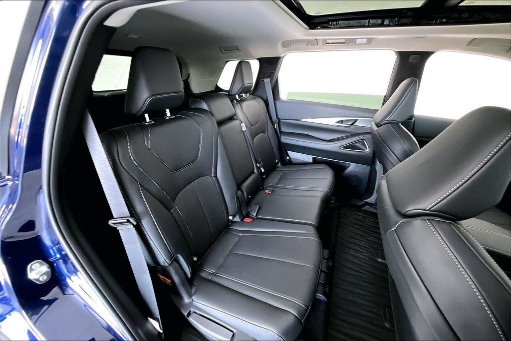 2027 INFINITI QX60 LUXE