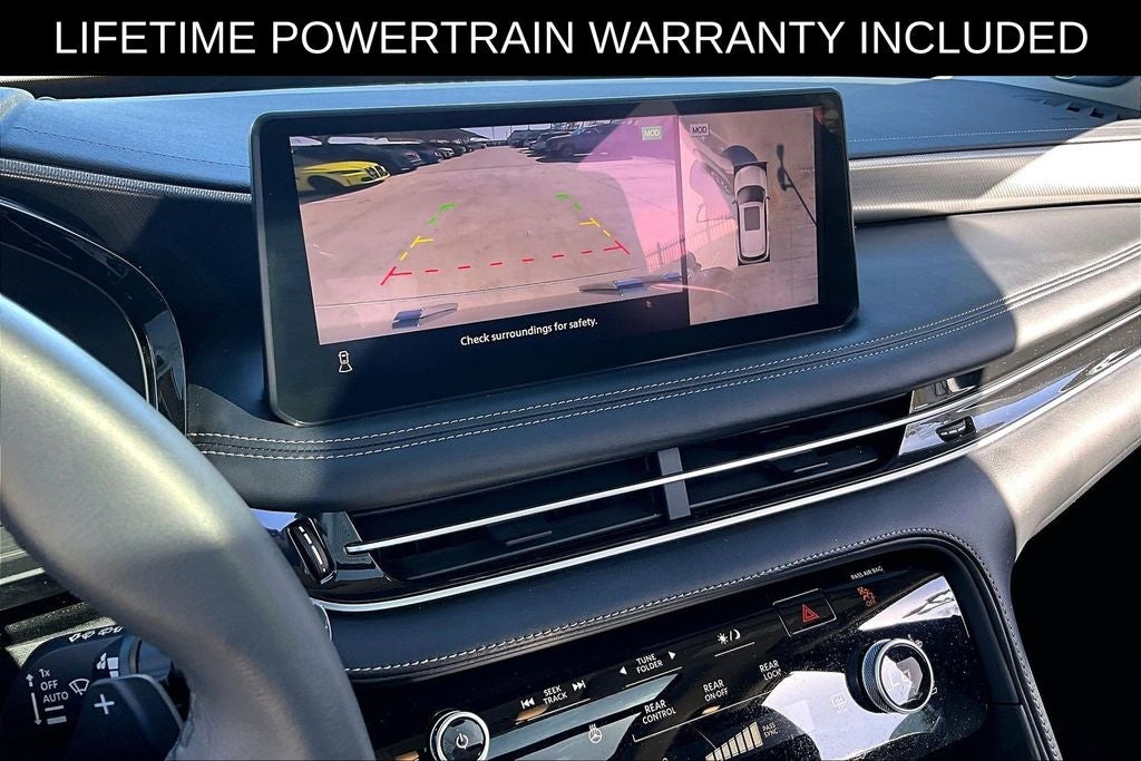 2025 INFINITI QX60 LUXE