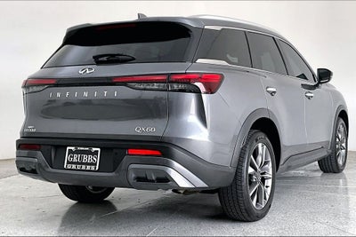 2022 INFINITI QX60 LUXE