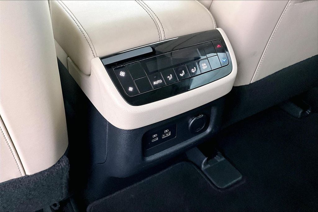 2022 INFINITI QX60 LUXE