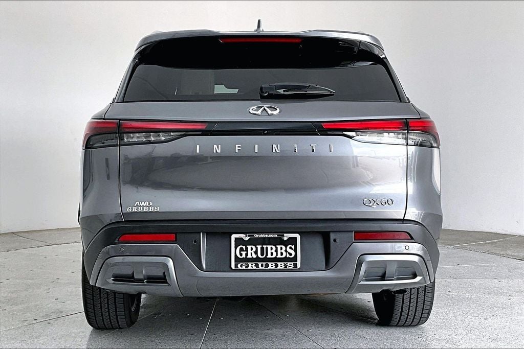2022 INFINITI QX60 LUXE