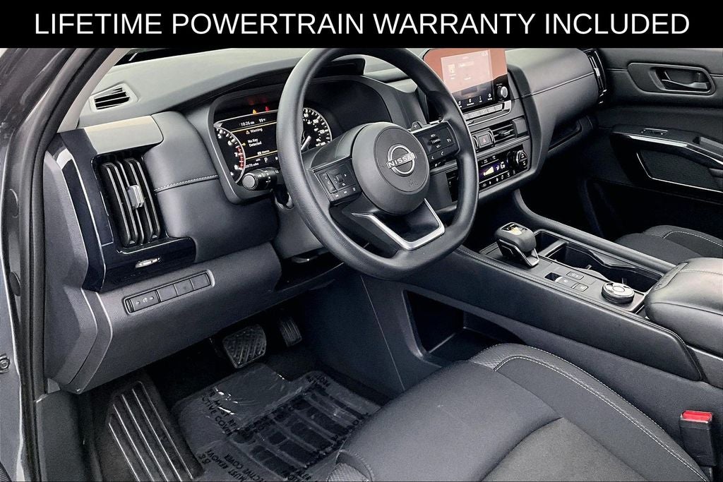 2024 Nissan Pathfinder S