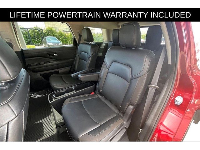 2022 Nissan Pathfinder SL