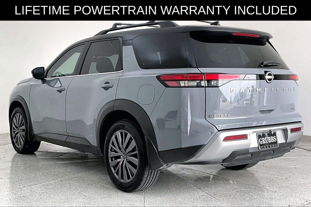 2024 Nissan Pathfinder SL