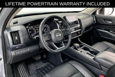 2024 Nissan Pathfinder SL