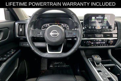 2024 Nissan Pathfinder SL