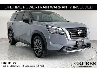 2024 Nissan Pathfinder SL