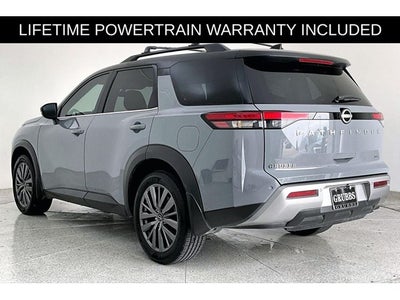 2024 Nissan Pathfinder SL