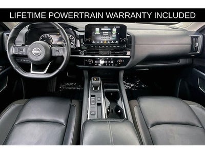 2024 Nissan Pathfinder SL