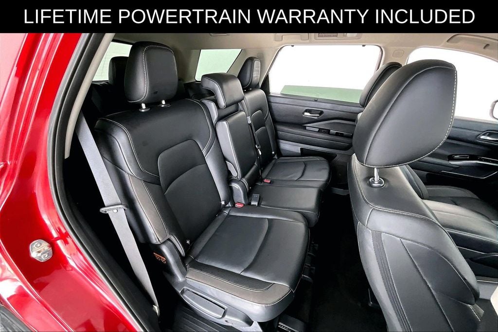 2023 Nissan Pathfinder SL