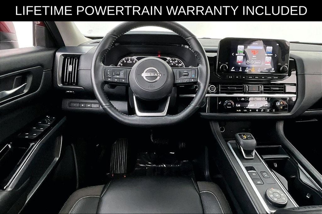 2023 Nissan Pathfinder SL