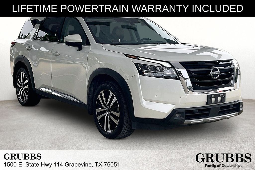 2023 Nissan Pathfinder Platinum 4WD's photo