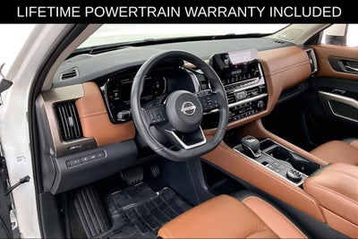 2023 Nissan Pathfinder Platinum
