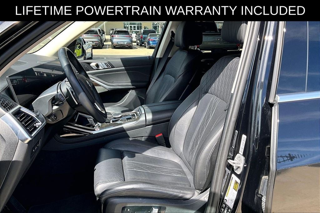 2025 BMW X7 xDrive40i