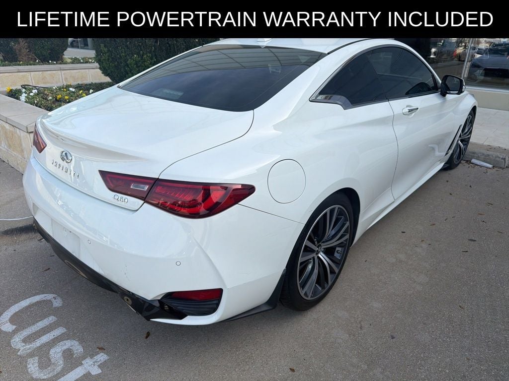 2022 INFINITI Q60 LUXE