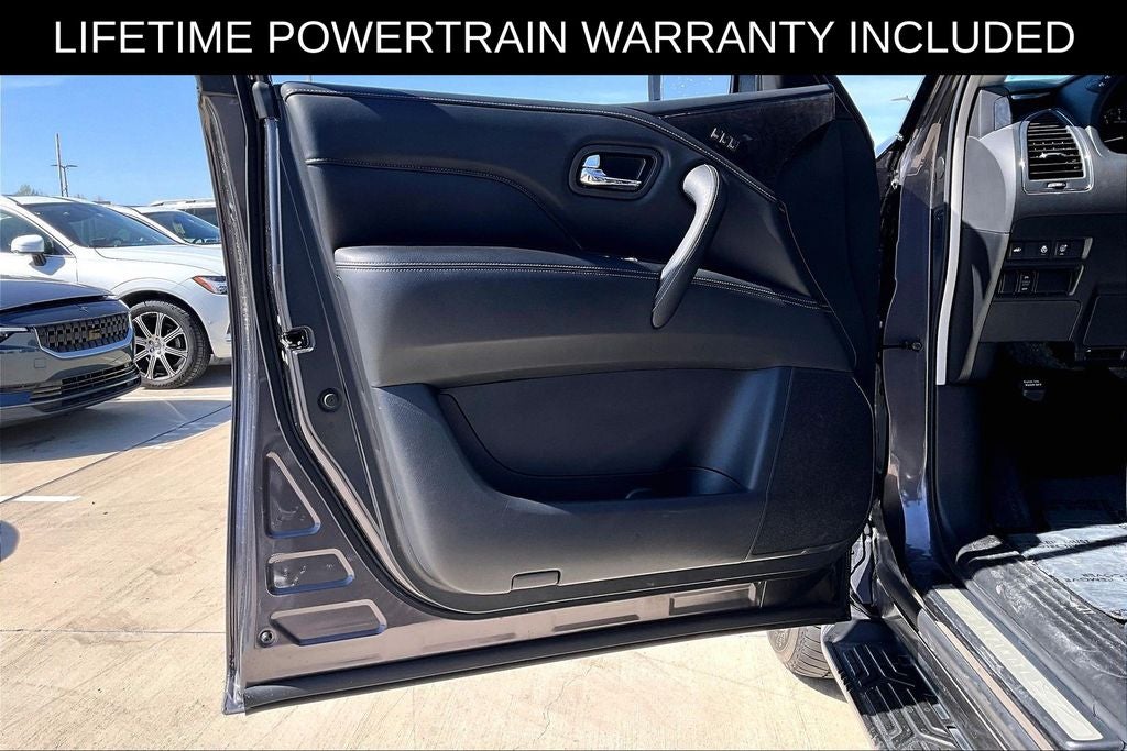 2024 INFINITI QX80 LUXE