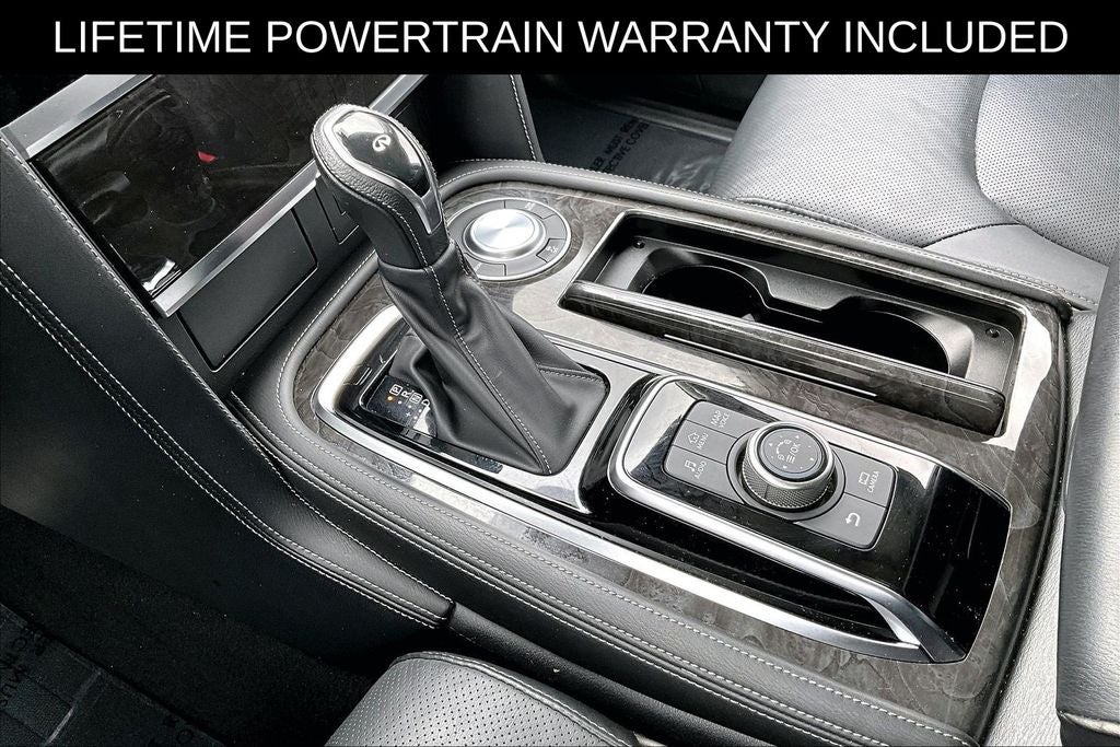 2022 INFINITI QX80 LUXE