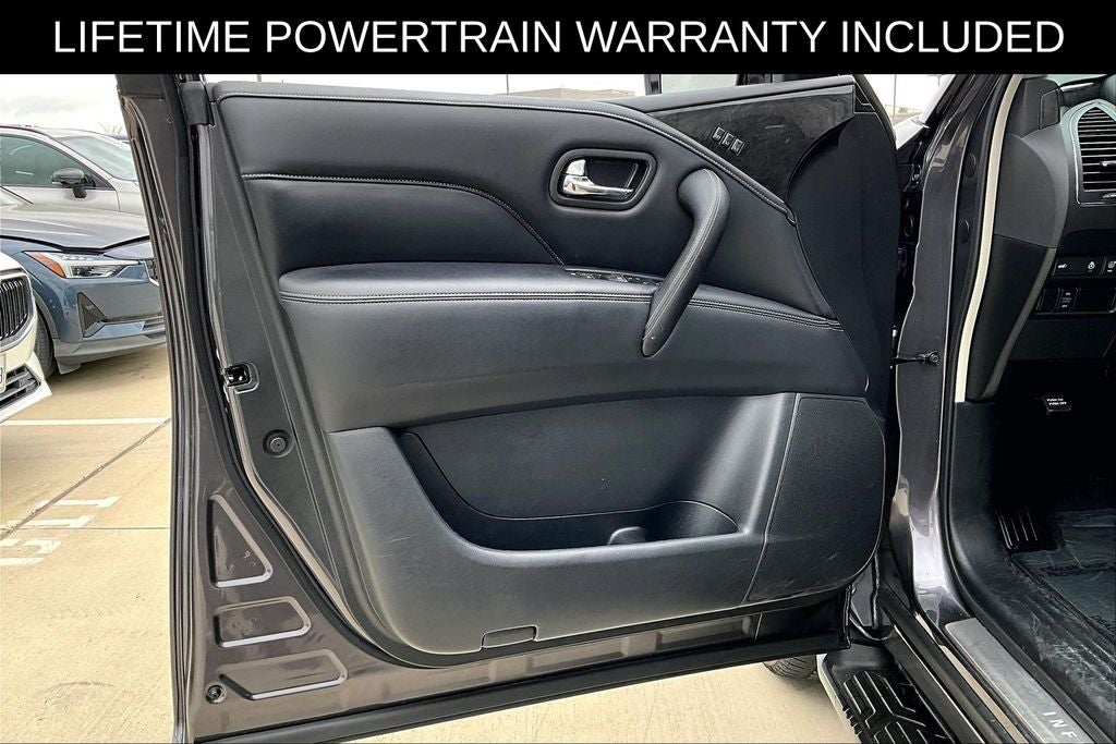 2022 INFINITI QX80 LUXE