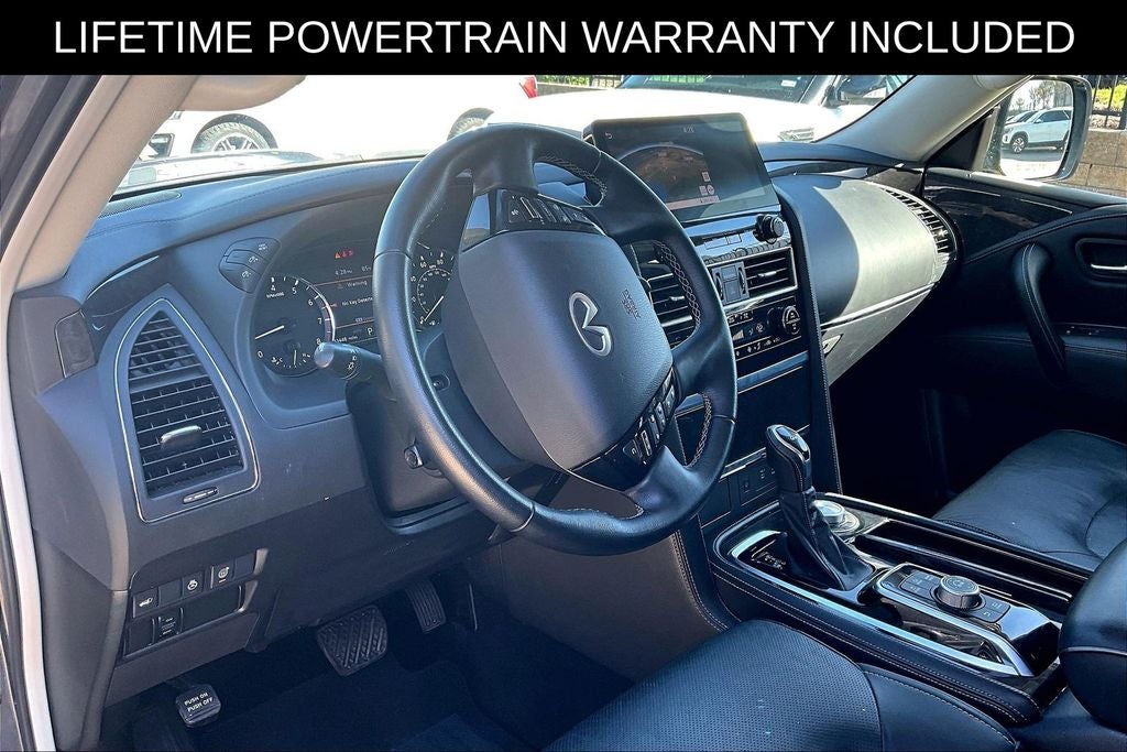 2024 INFINITI QX80 LUXE
