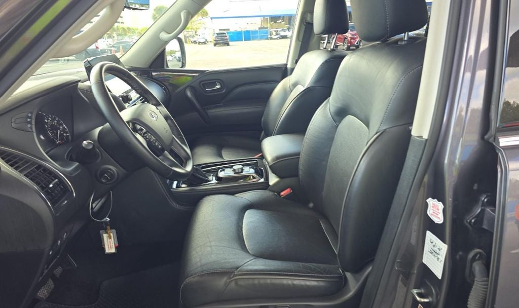 2024 INFINITI QX80 LUXE