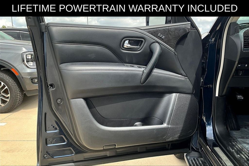 2024 INFINITI QX80 LUXE