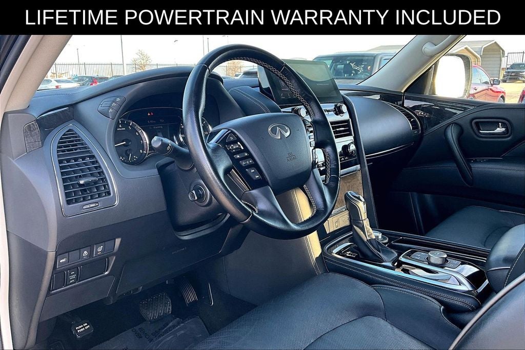 2024 INFINITI QX80 LUXE