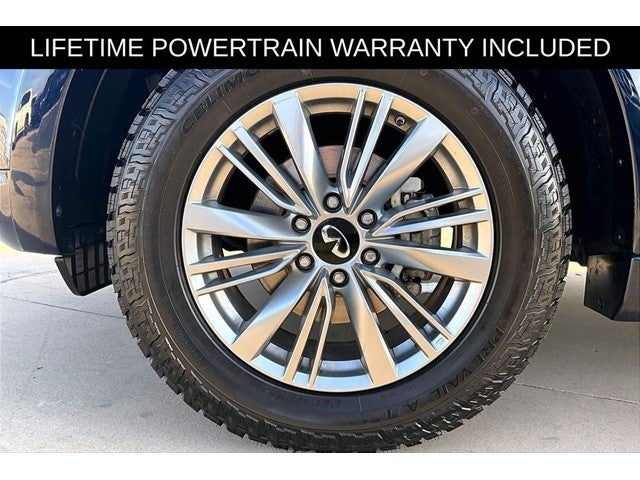 2024 INFINITI QX80 LUXE