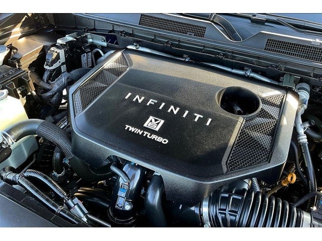 2025 INFINITI QX80 PURE