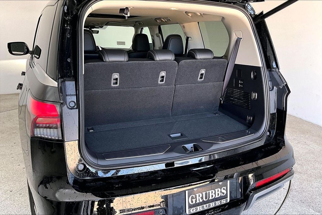 2026 INFINITI QX80 PURE