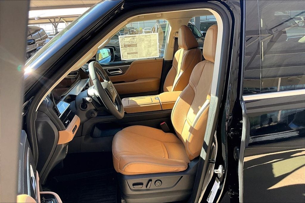 2026 INFINITI QX80 LUXE