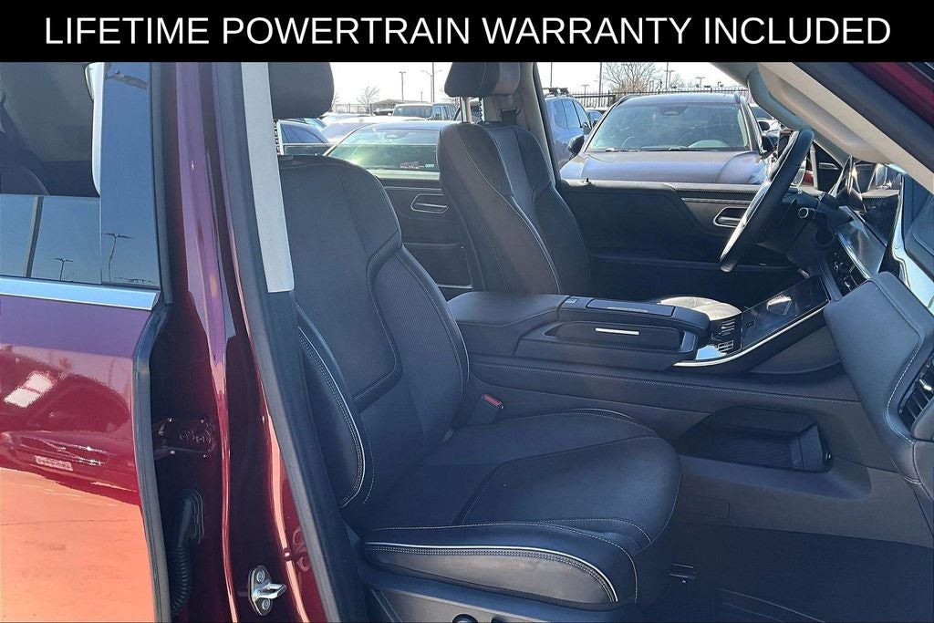 2025 INFINITI QX80 LUXE