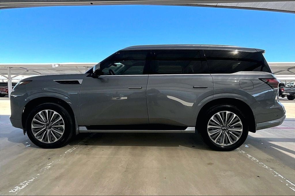 2026 INFINITI QX80 LUXE
