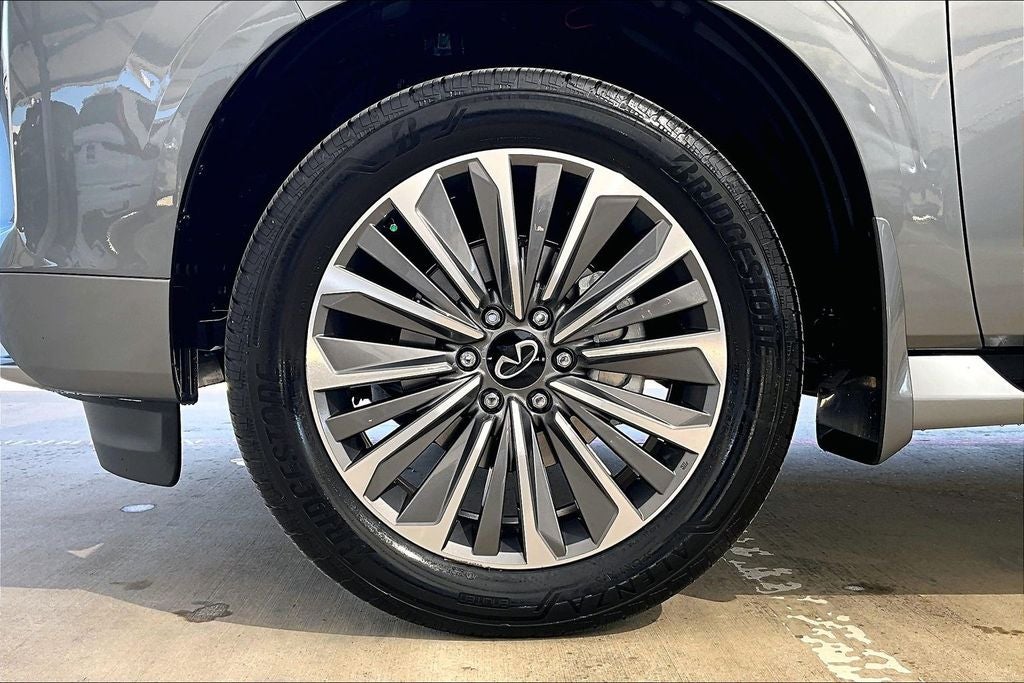 2026 INFINITI QX80 LUXE