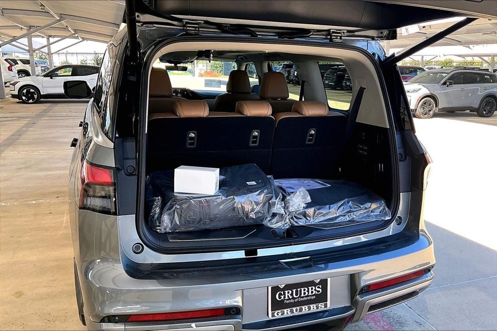 2026 INFINITI QX80 LUXE