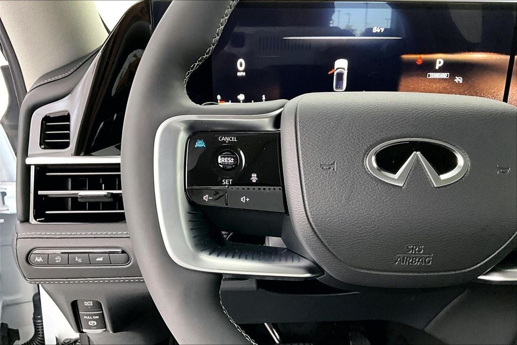 2026 INFINITI QX80 LUXE