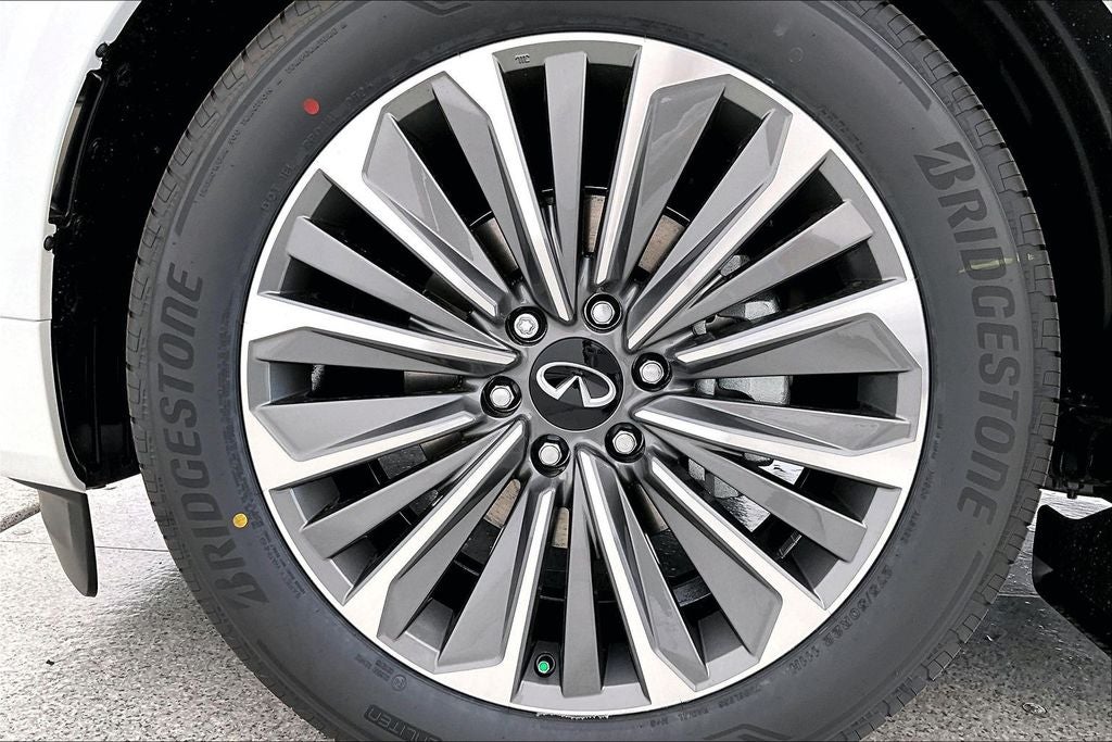 2026 INFINITI QX80 LUXE