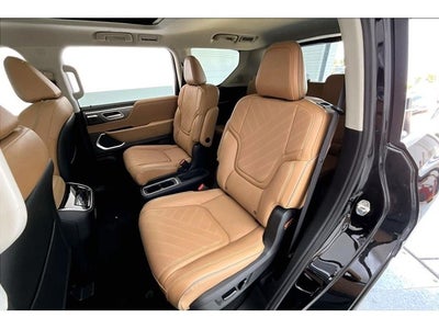 2027 INFINITI QX80 LUXE