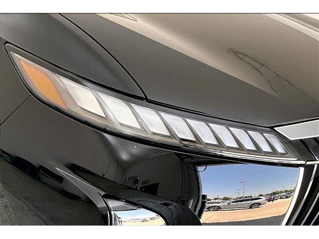 2027 INFINITI QX80 LUXE