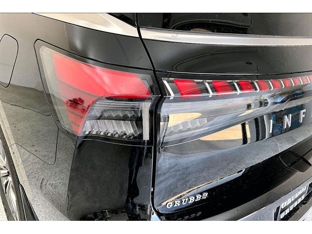 2027 INFINITI QX80 LUXE