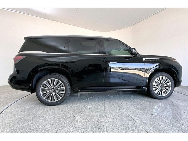 2027 INFINITI QX80 LUXE