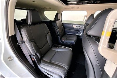 2027 INFINITI QX80 LUXE