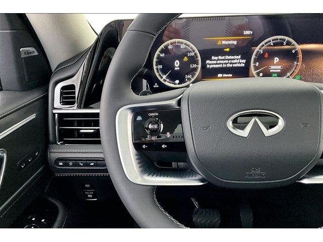 2027 INFINITI QX80 LUXE