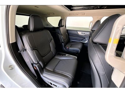 2027 INFINITI QX80 LUXE