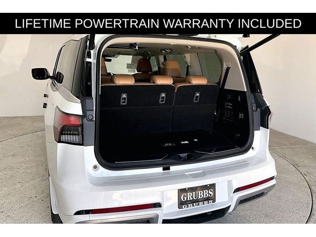 2027 INFINITI QX80 LUXE