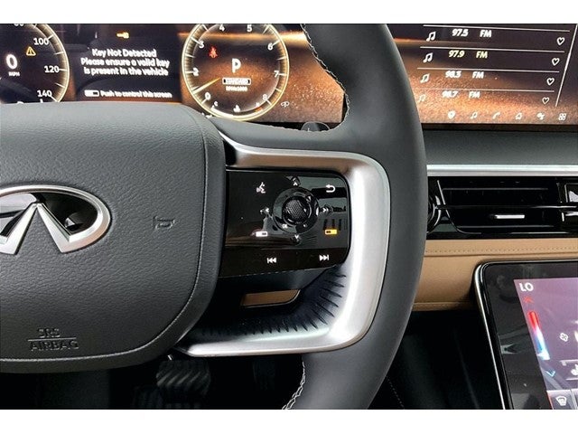 2027 INFINITI QX80 LUXE