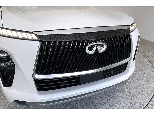 2027 INFINITI QX80 LUXE